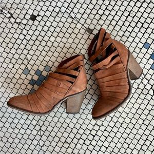 FREE PEOPLE Hybrid Heel Strappy Leather Ankle Boot 40